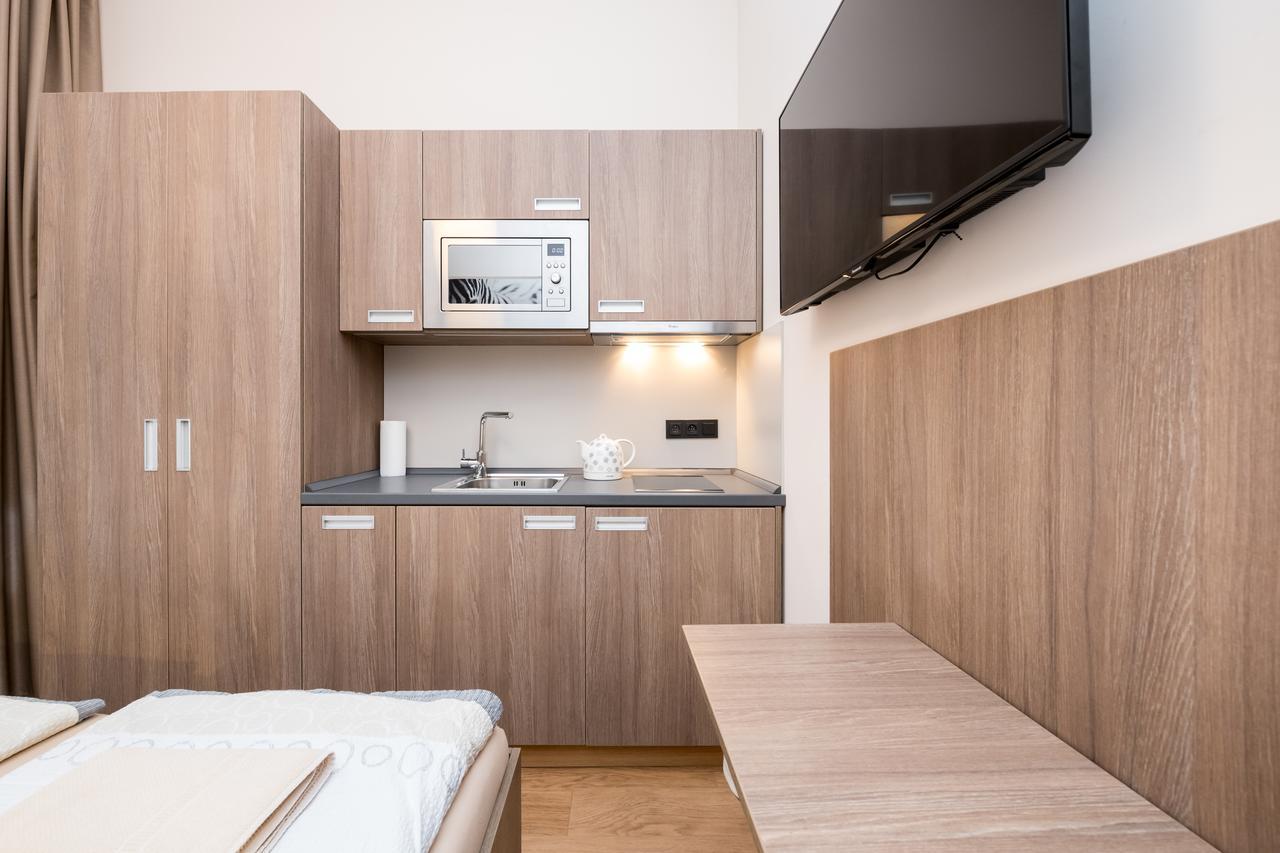 Manesova Astra Apartment Prag Eksteriør billede
